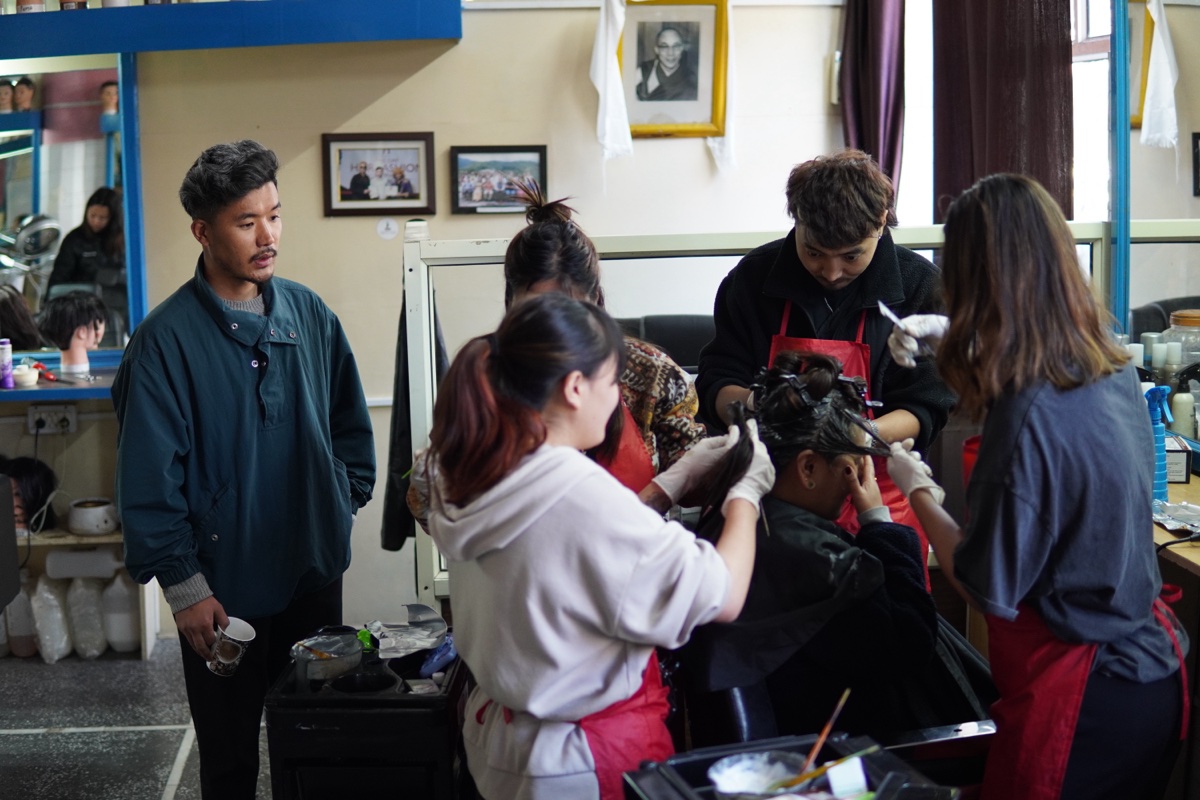 Hair coloring technique